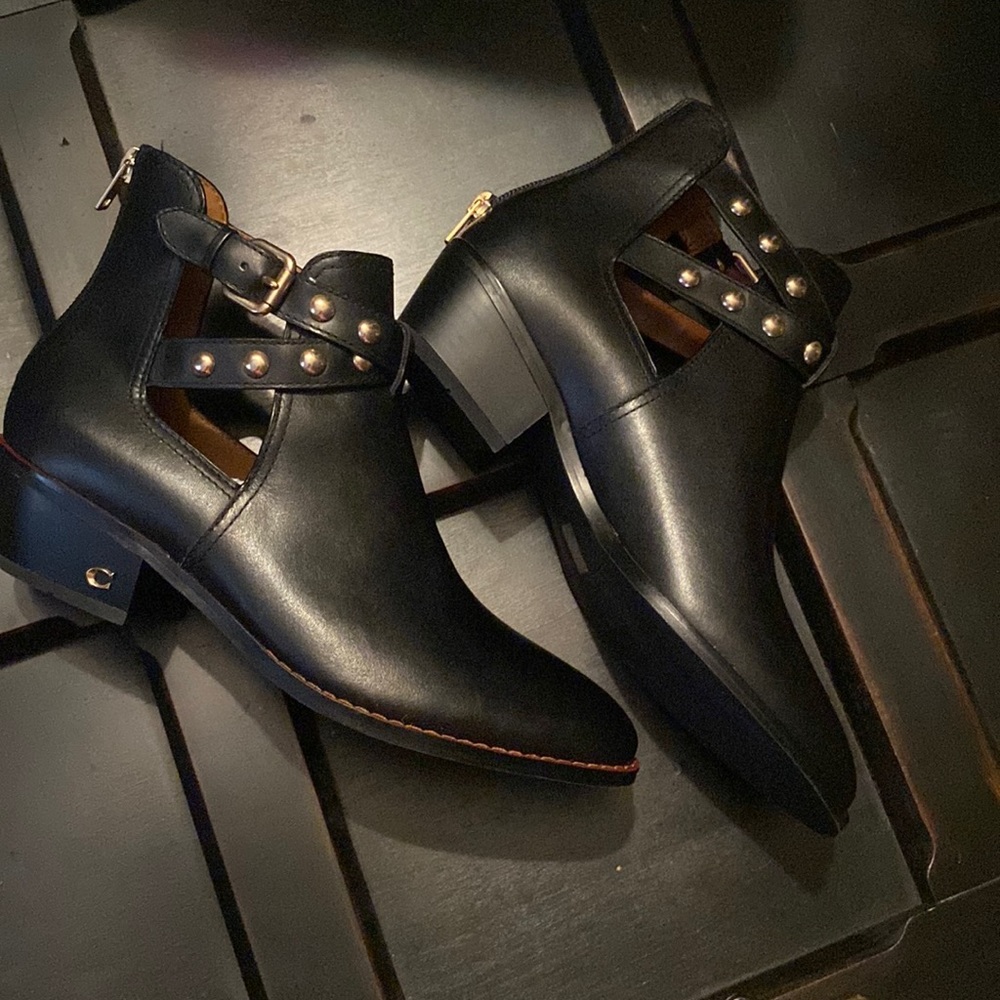 Leather coach shoes